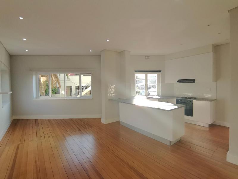 To Let 1 Bedroom Property for Rent in Green Point Western Cape